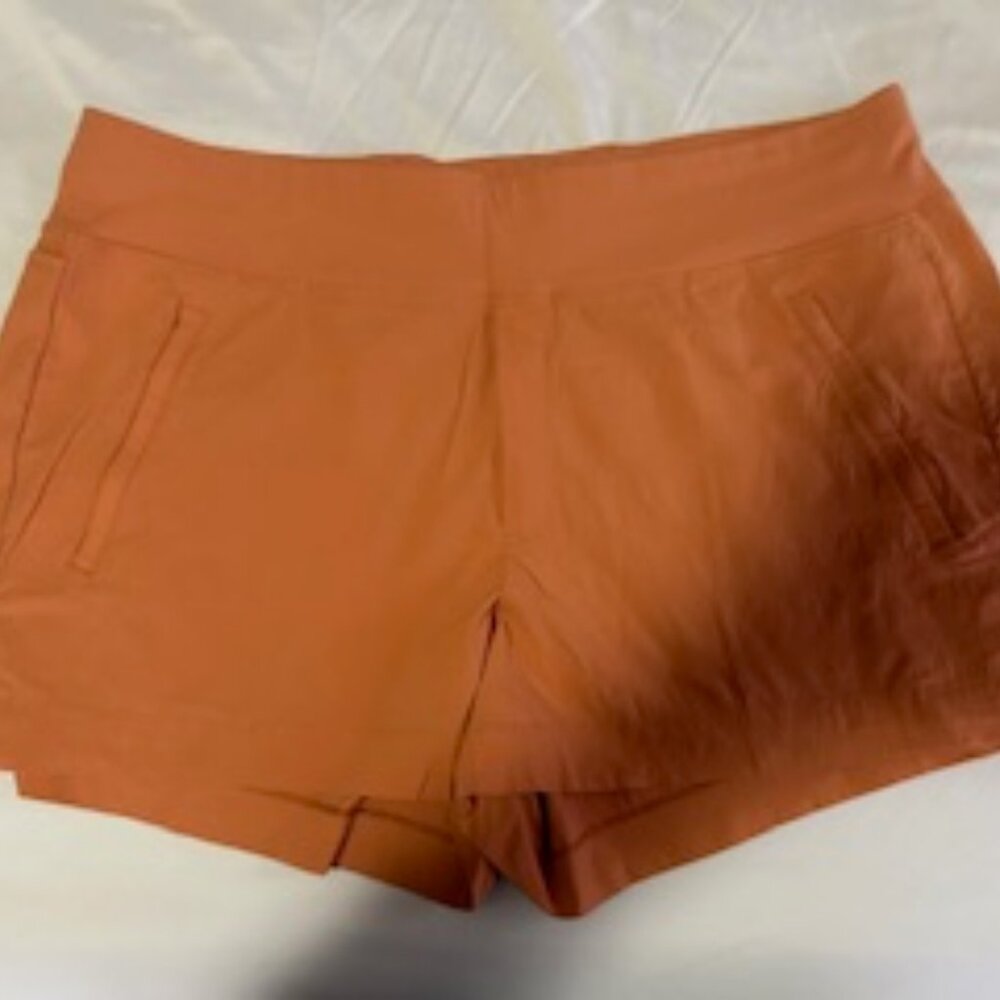 Athleta Trekkie North shorts size 18